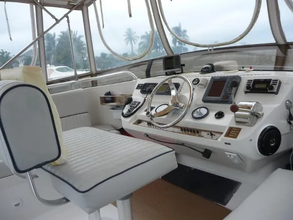 Slide: The Image of Mainship 390 Trawler 2001 - 9