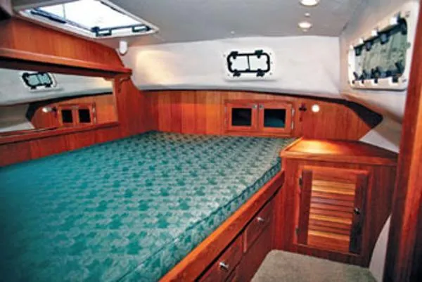 Slide: The Image of Sea Sport 3200 Pacific (Twin Diesels! ) 2000 - 4