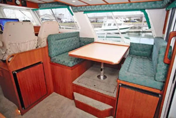 Slide: The Image of Sea Sport 3200 Pacific (Twin Diesels! ) 2000 - 5