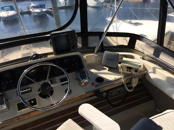 Slide: The Image of Silverton 34 Convertible 1986 - 10