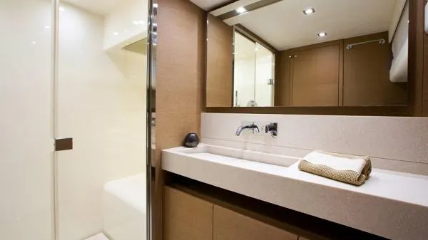 Slide: The Image of Prestige 750 Flybridge 2016 - 11