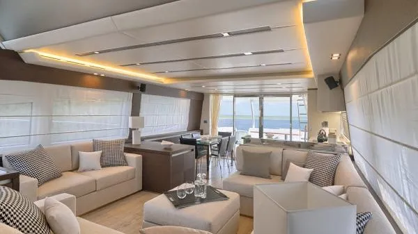 Slide: The Image of Prestige 750 Flybridge 2016 - 3