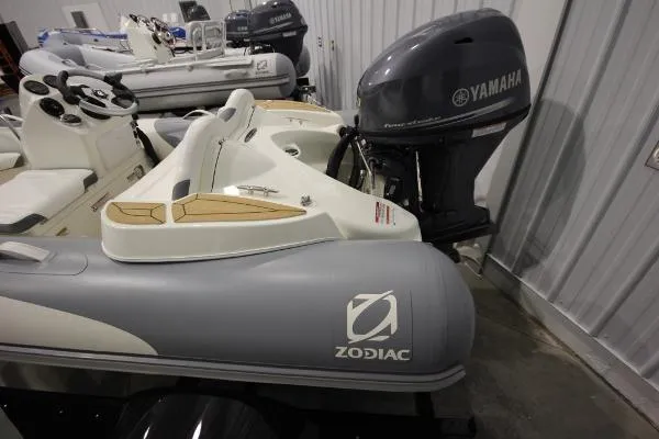 Slide: The Image of Zodiac Yachtline 340DL NEO 40hp In Stock 2015 - 10