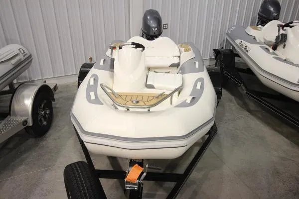 Slide: The Image of Zodiac Yachtline 340DL NEO 40hp In Stock 2015 - 4
