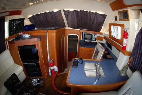Slide: The Image of Luhrs 350 Convertible 1991 - 9