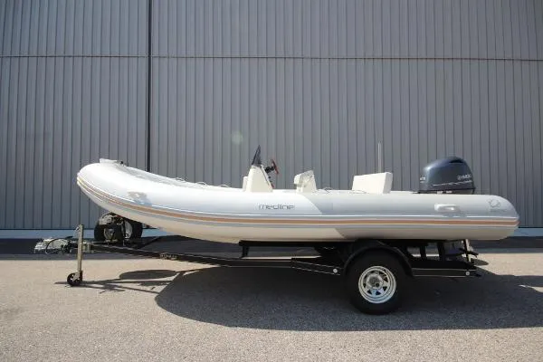 Slide: The Image of Zodiac Medline 580 NEO 115hp In Stock 2015 - 1