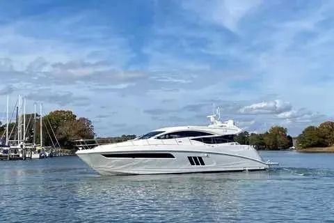 Slide: The Image of Sea Ray L590 2017 - 18