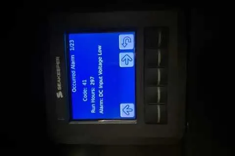 Slide: The Image of Sea Ray L590 2017 - 21