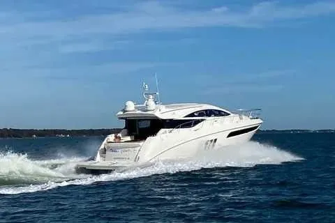 Slide: The Image of Sea Ray L590 2017 - 22