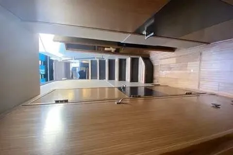 Slide: The Image of Sea Ray L590 2017 - 3