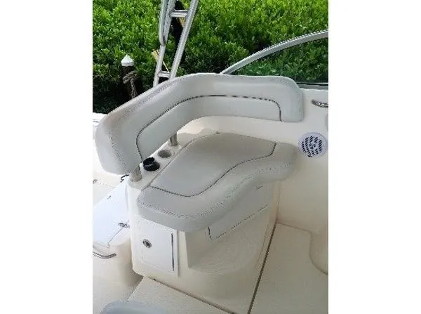 Slide: The Image of Wellcraft 270 Coastal TE 2004 - 9