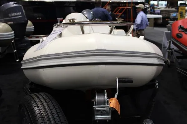 Slide: The Image of Zodiac Yachtline 340DL NEO 40hp In Stock 2015 - 1