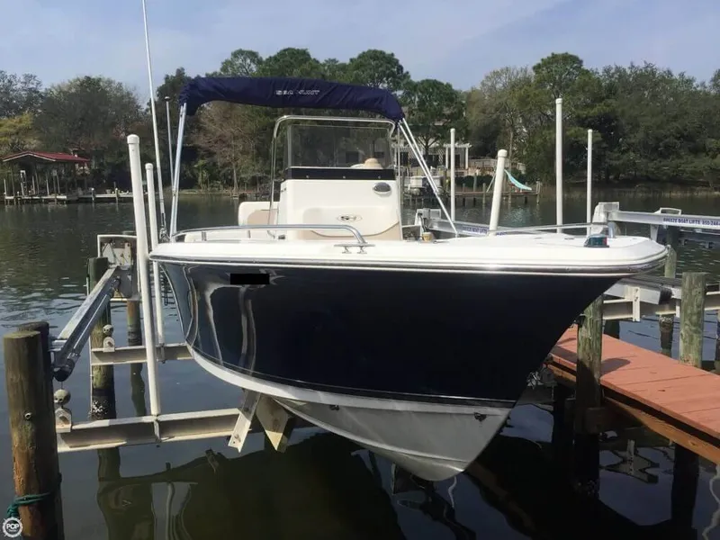Slide: The Image of Sea Hunt Ultra 196 2012 - 3