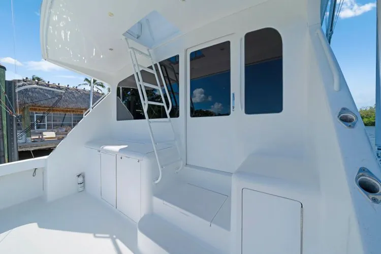 Slide: The Image of 2004 Viking Enclosed Bridge - Image 10 - 10