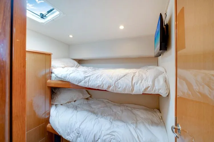 Slide: The Image of 2004 Viking Enclosed Bridge - Image 48 - 48