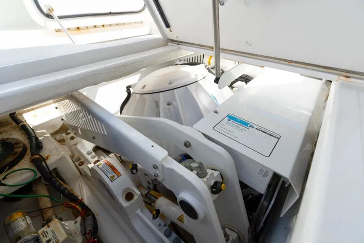 Slide: The Image of 2004 Viking Enclosed Bridge - Image 58 - 58