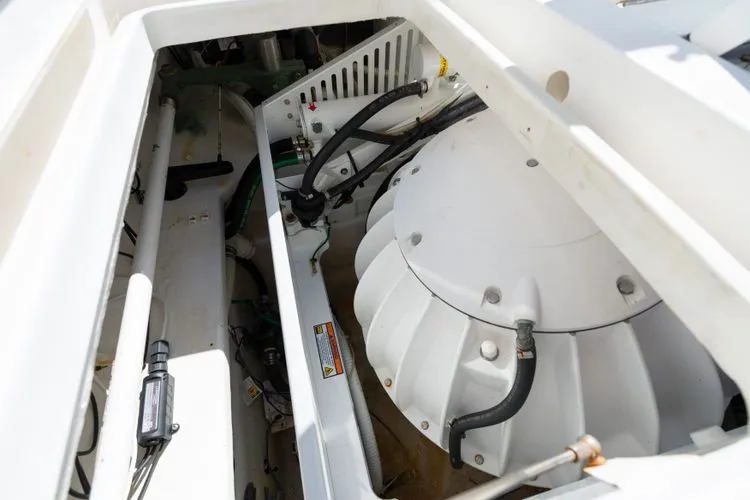 Slide: The Image of 2004 Viking Enclosed Bridge - Image 60 - 60