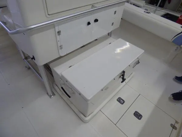 Slide: The Image of SeaVee 340B 2006 - 8