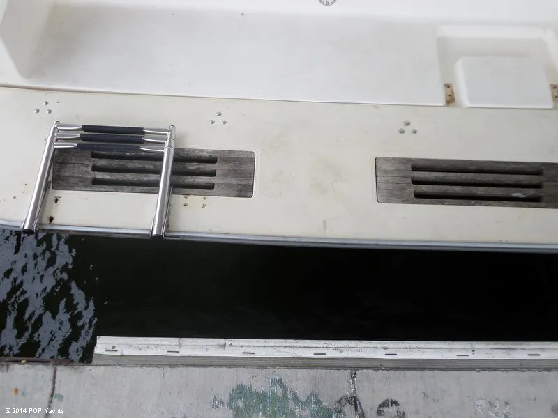 Slide: The Image of Rinker Fiesta Vee 240 2000 - 4