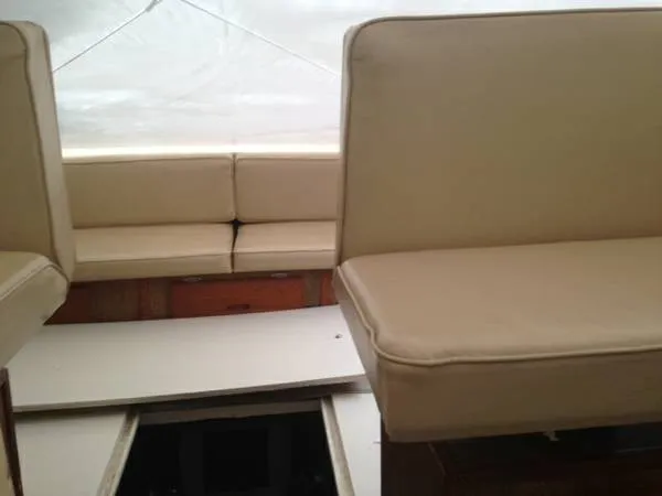 Slide: The Image of Wellcraft 313 Sun Cruiser 1982 - 3