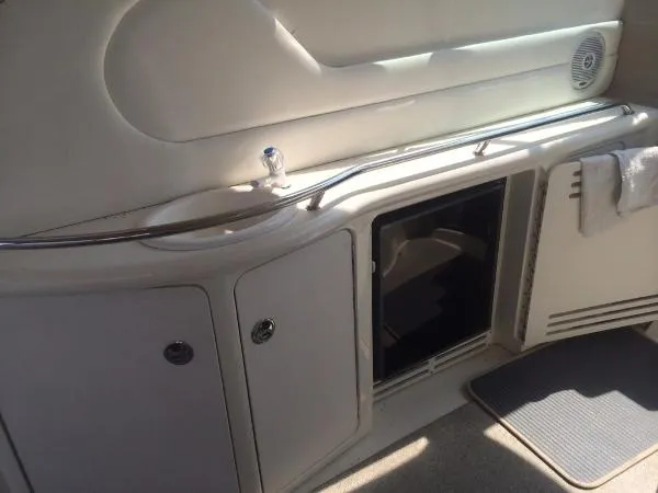 Slide: The Image of Sea Ray 380 Sundancer 2001 - 11