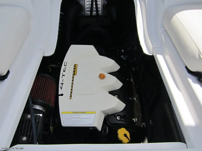Slide: The Image of Sea-Doo 180 Challenger SE 2012 - 4