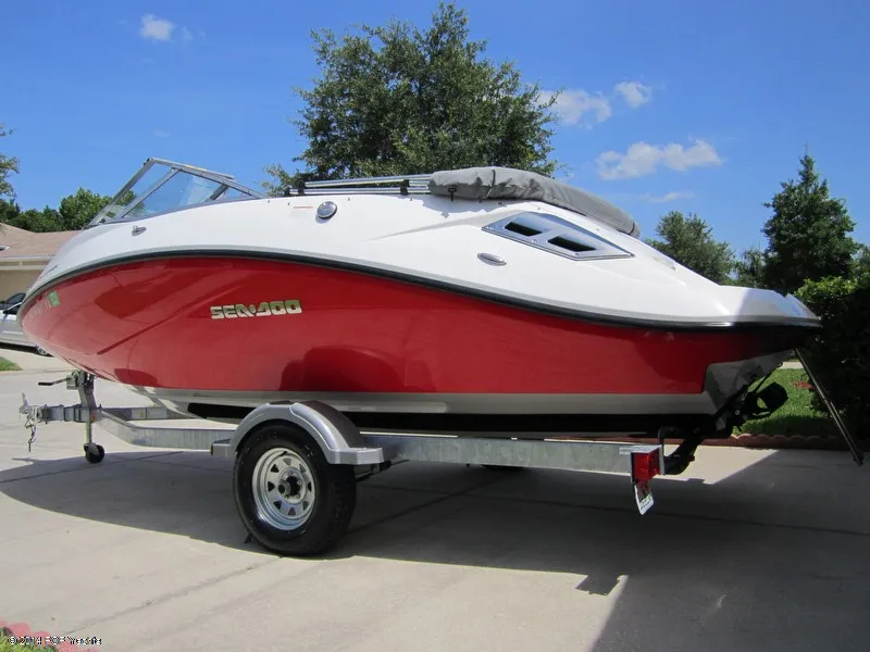 Slide: The Image of Sea-Doo 180 Challenger SE 2012 - 5