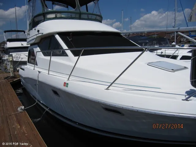 Slide: The Image of Bayliner 3258 Command Bridge 1995 - 10