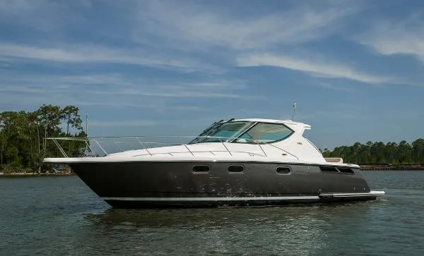 Slide: The Image of Tiara 3900 Sovran 2013 - 0