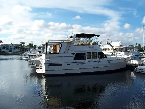 Slide: The Image of Heritage Nova Sundeck Trawler 1989 - 1