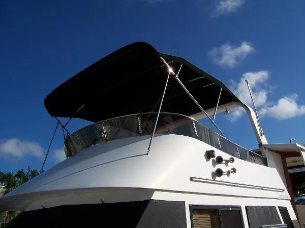 Slide: The Image of Heritage Nova Sundeck Trawler 1989 - 4