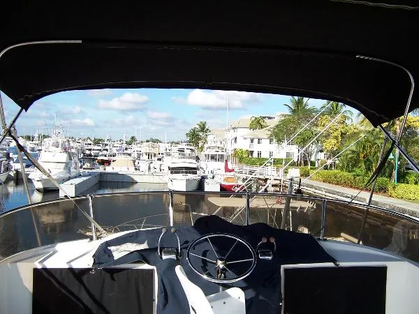 Slide: The Image of Heritage Nova Sundeck Trawler 1989 - 5