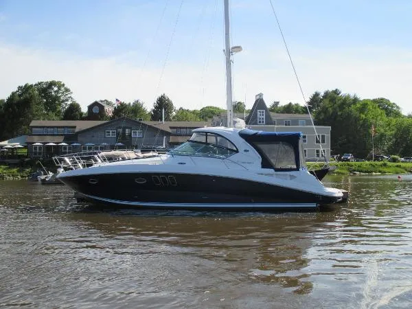 Slide: The Image of Sea Ray 390 Sundancer 2010 - 2