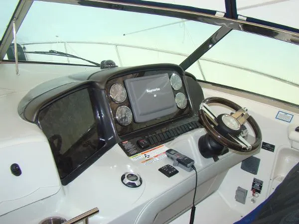 Slide: The Image of Sea Ray 390 Sundancer 2010 - 5