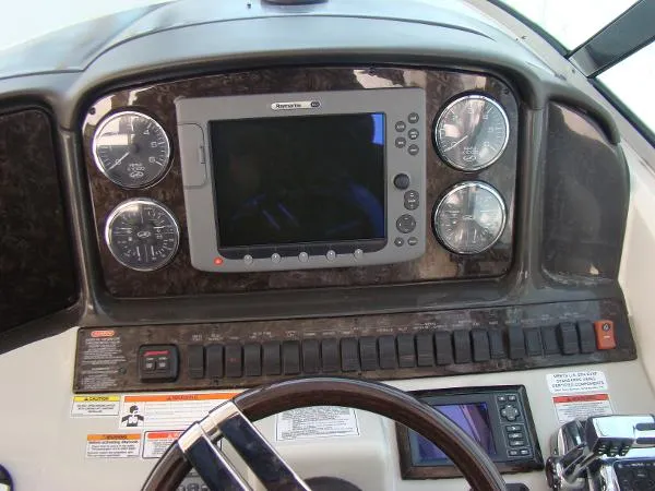 Slide: The Image of Sea Ray 390 Sundancer 2010 - 6
