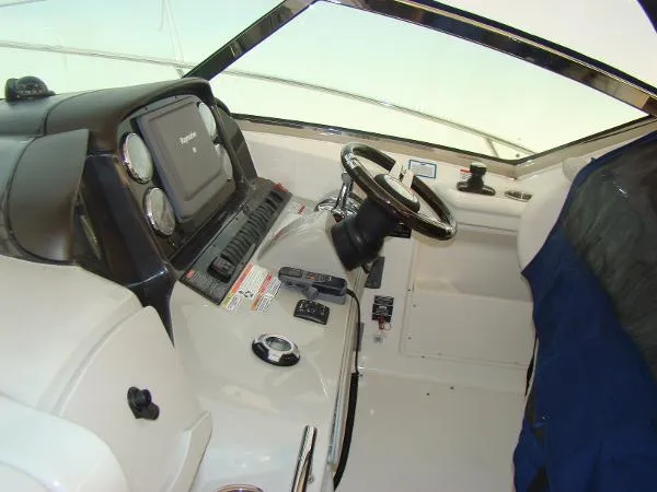 Slide: The Image of Sea Ray 390 Sundancer 2010 - 9