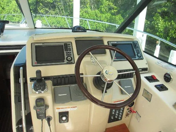 Slide: The Image of Tiara 3900 Sovran 2010 - 4