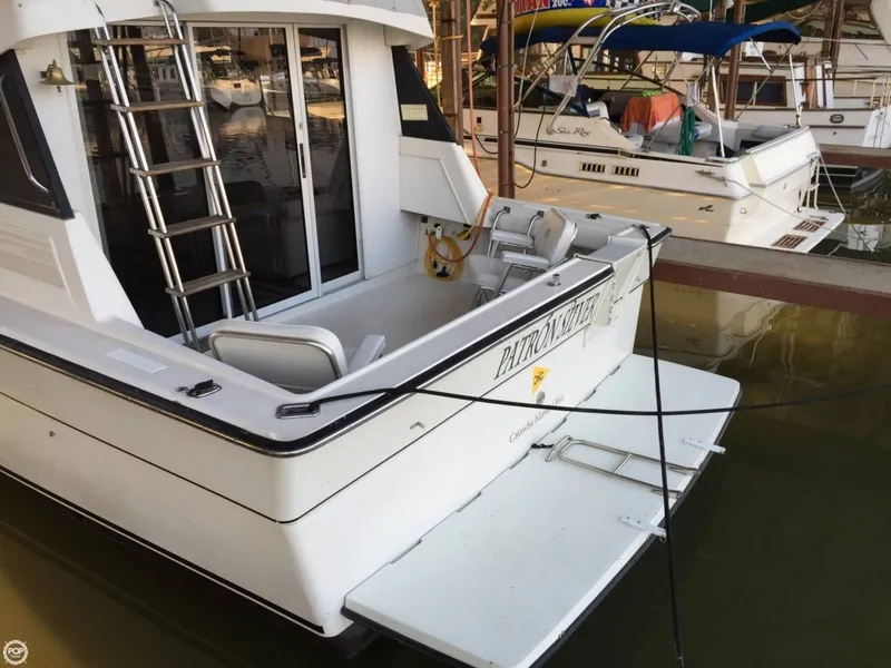 Slide: The Image of Silverton 34 Convertible 1989 - 4