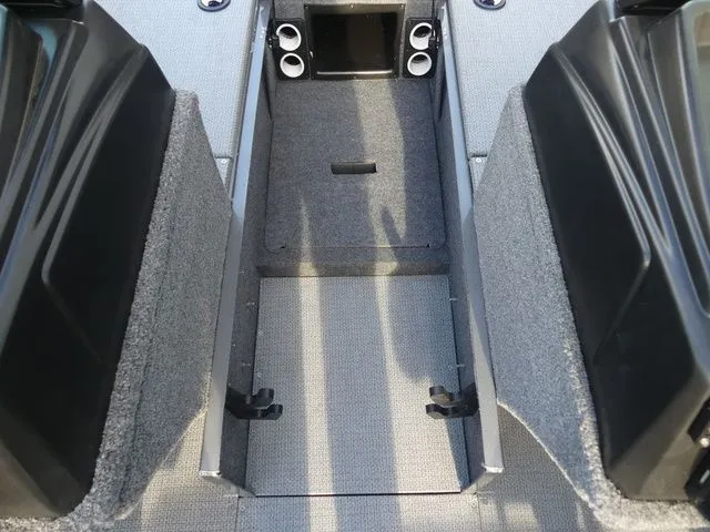 Slide: The Image of G3 Angler V 164 F 2026 - 17