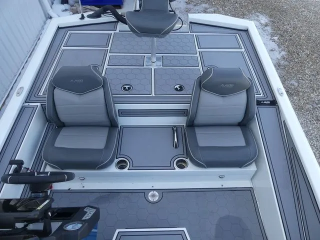 Slide: The Image of Avid 19 XB 2021 - 20