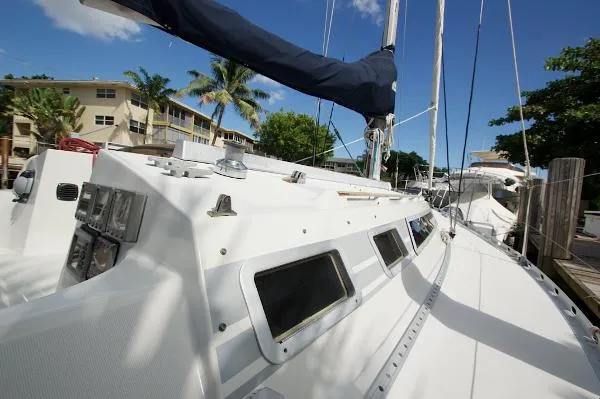 Slide: The Image of Beneteau 345 1986 - 1