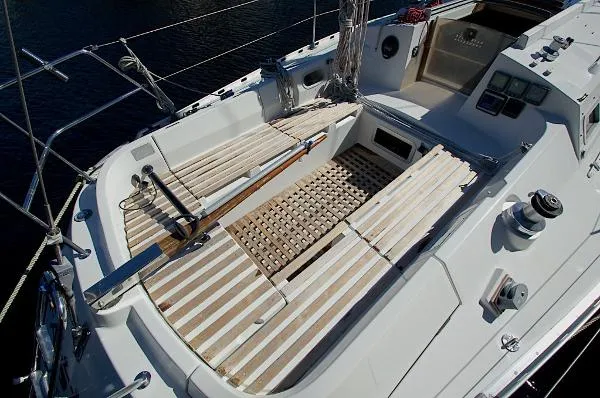 Slide: The Image of Beneteau 345 1986 - 4