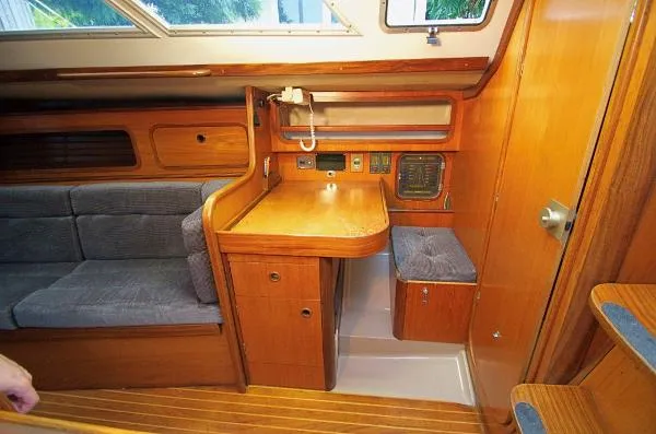 Slide: The Image of Beneteau 345 1986 - 8