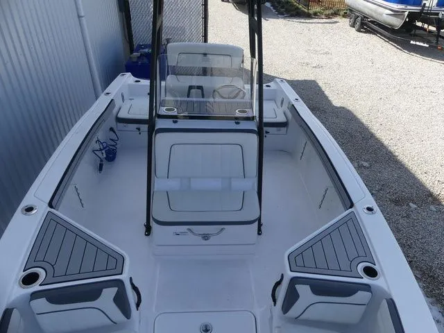 Slide: The Image of Yamaha 210 FSH Deluxe 2020 - 12