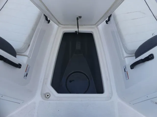 Slide: The Image of Yamaha 210 FSH Deluxe 2020 - 13