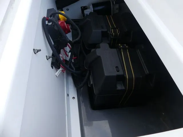 Slide: The Image of Yamaha 210 FSH Deluxe 2020 - 16