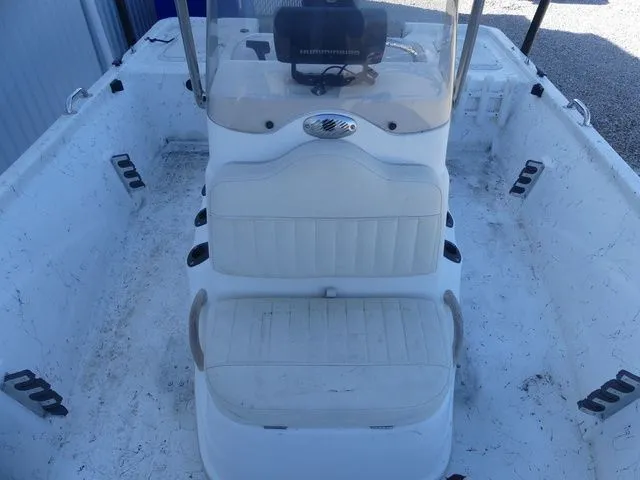 Slide: The Image of Mako 191 Center Console 2010 - 13