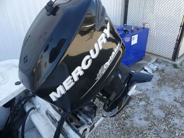 Slide: The Image of Mako 191 Center Console 2010 - 16