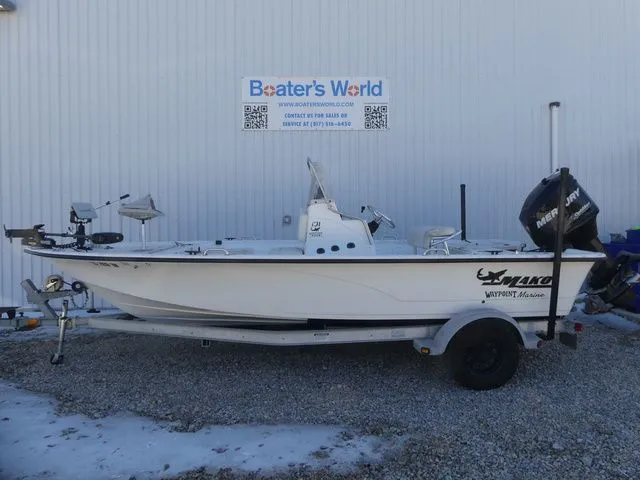 Slide: The Image of Mako 191 Center Console 2010 - 2