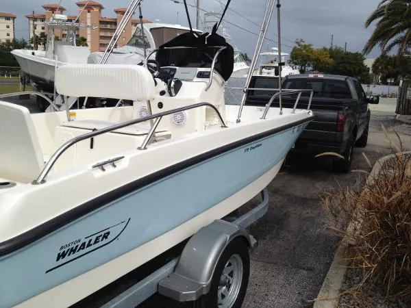Slide: The Image of Boston Whaler 170 Dauntless 2014 - 7